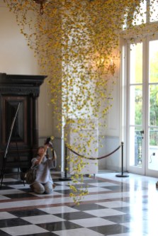flower-installation-art-rebecca-louise-law-8